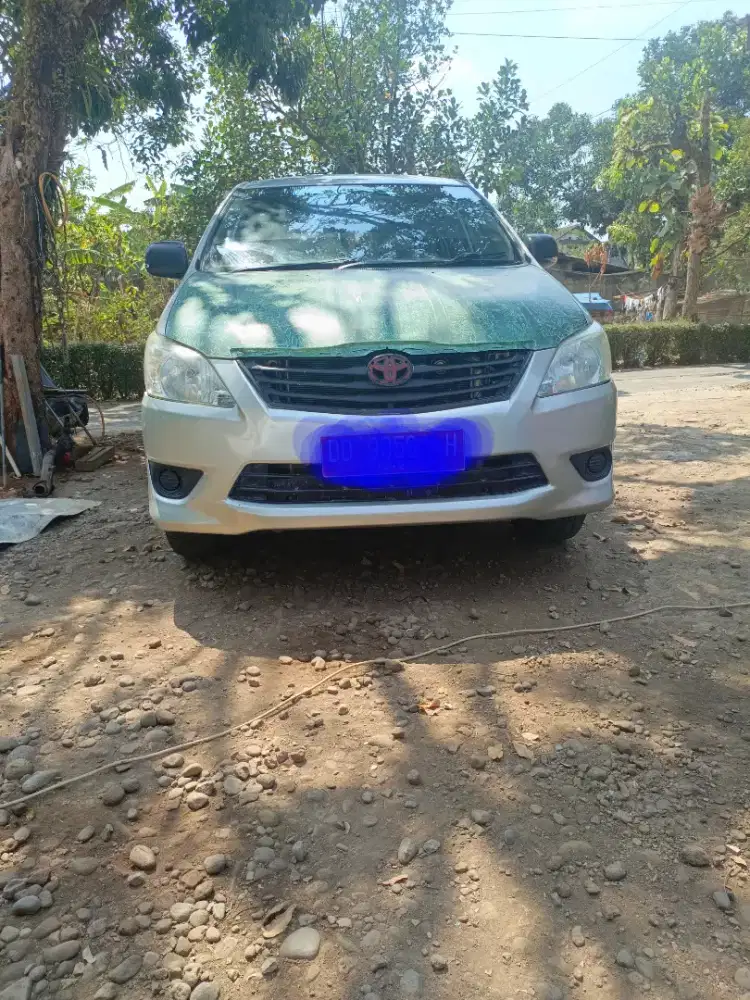 Grand Innova type E 2011