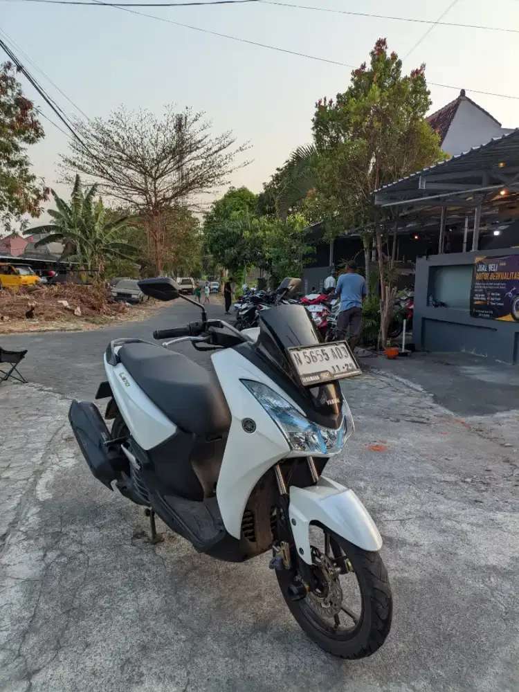 lexi putih 2019 125 cc