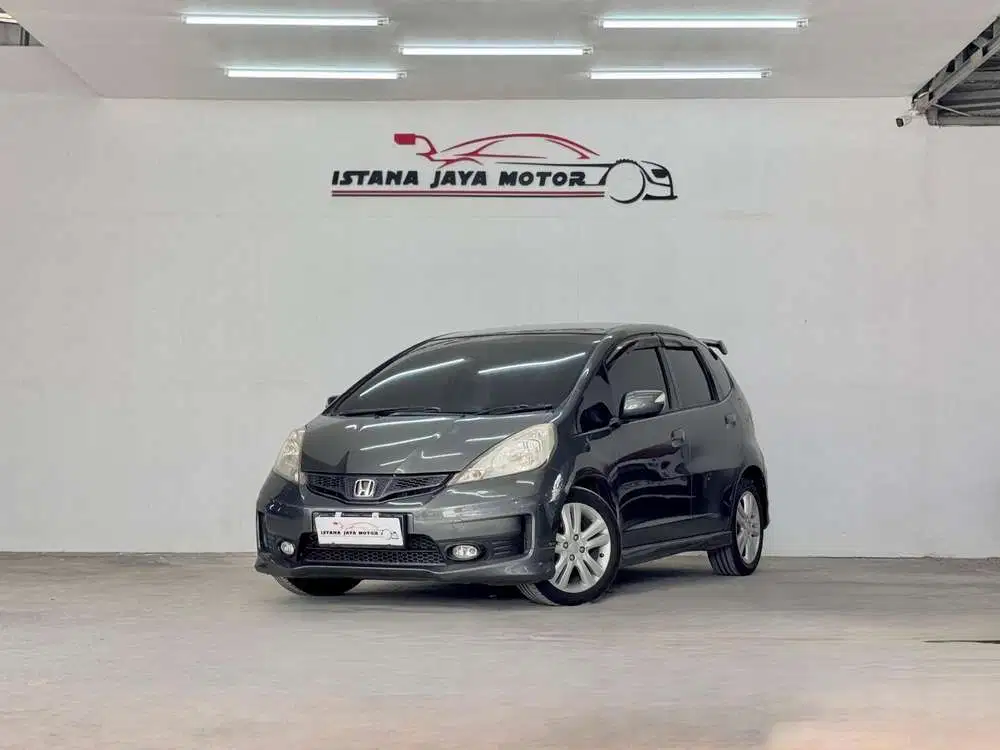 Honda JAZZ 1.5 RS AT 2011 - ABU-ABU