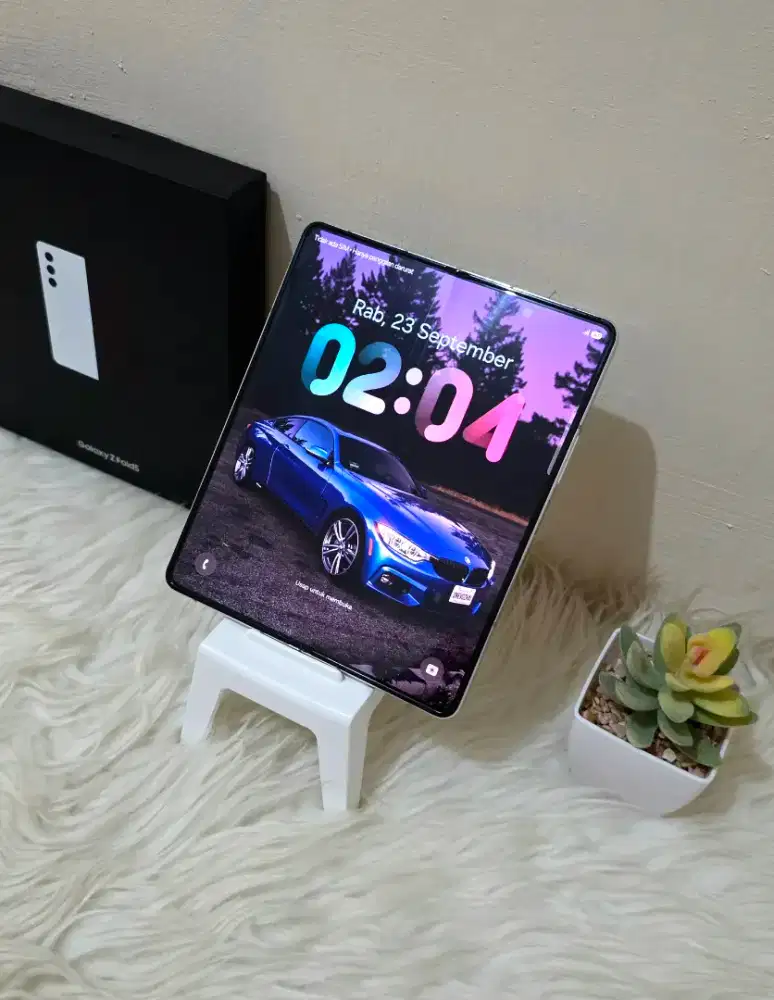 Galaxy Z Fold 5 1000GB Putih Mulus Resmi Indo