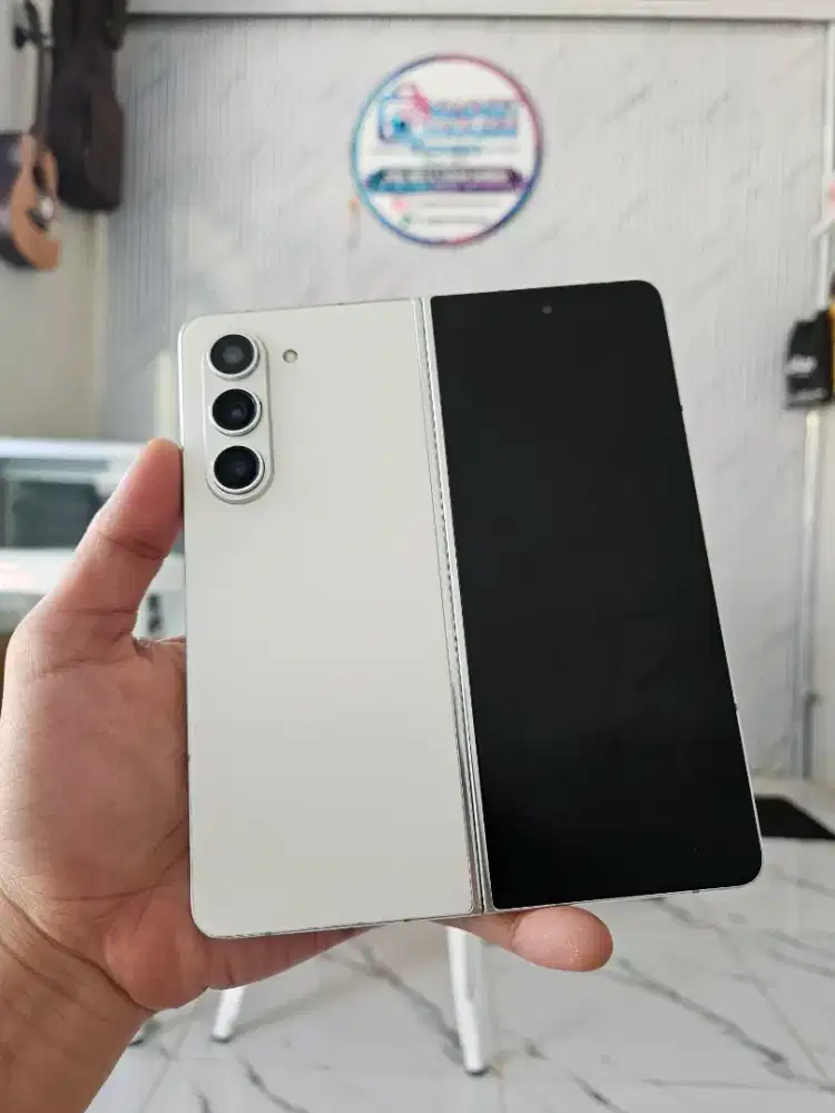Samsung Z Fold 5 512gb Cream Ex.SEIN (-minus layar dalam aja)