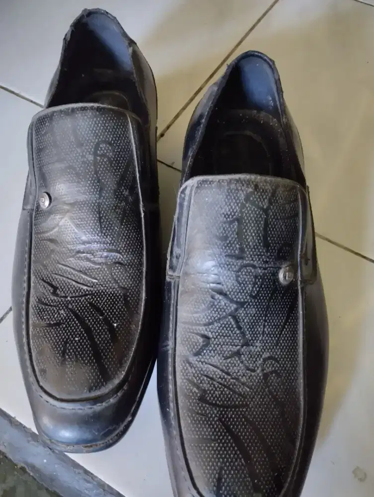 Sepatu pierre cardin uk 40