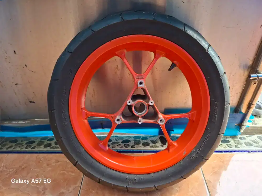 Velg depan aerox