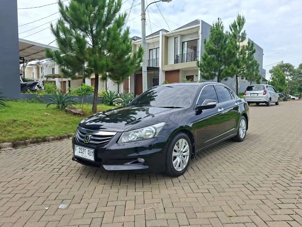 Honda Accord 2011 Bensin
