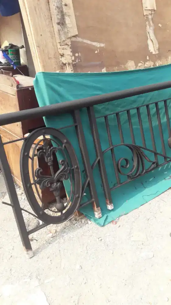 Railing balkon besi tempa Antik Alveron