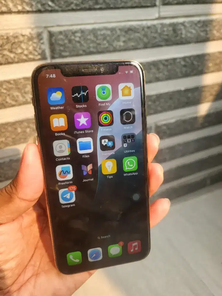 Jual cepat iphone xs 64gb fullset