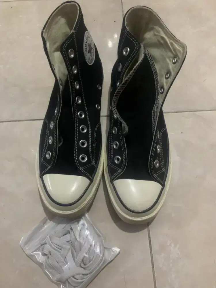 Sepatu converse 70s