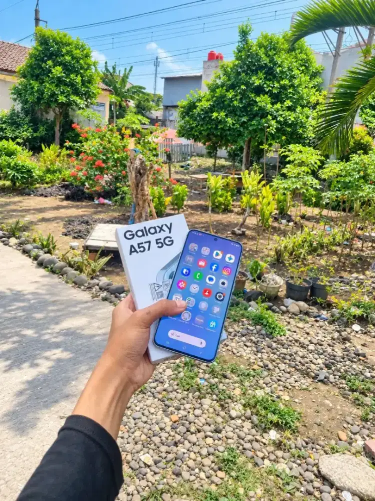 Samsung A57 ram 8/256 like new