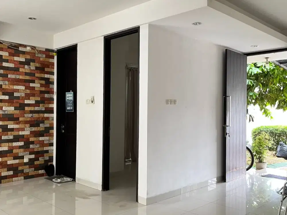Disewakan Rumah Dalam Komplek, Tenang LT 200, LB 150 M2, 120 Juta/Thn