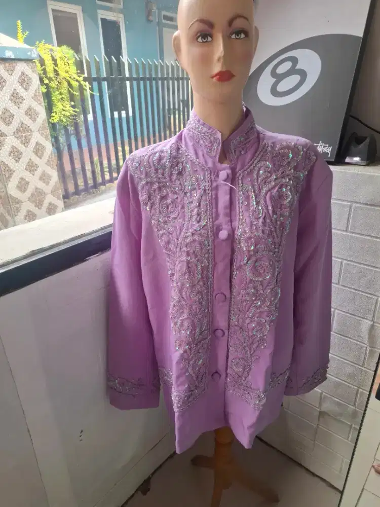 Setelan Beskap laki laki warna ungu full payet