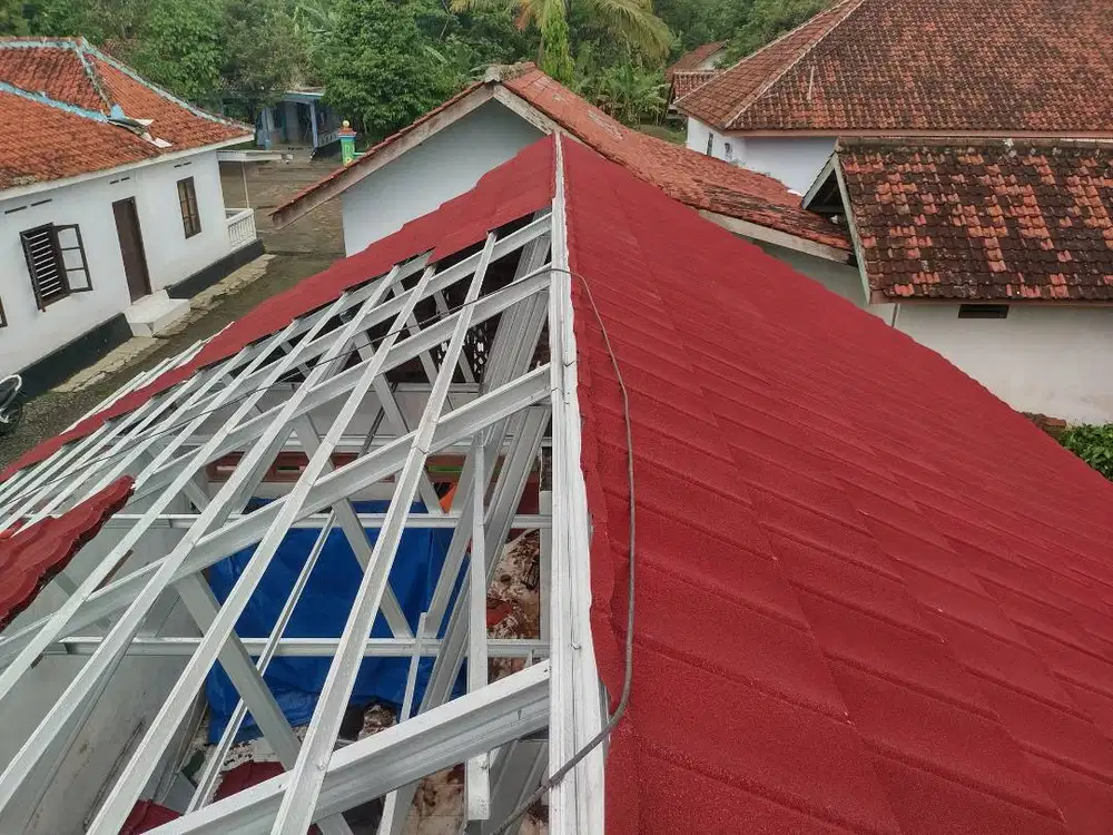 Renovasi Atap Rumah Dengan Baja Ringan UPVC ALDERON/SHIELD Anti Bocor