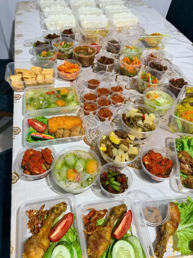 Pekerja catering
