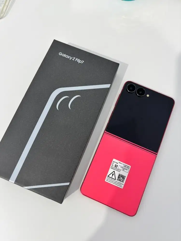 Samsung Z Flip 7 256 garansi resmi