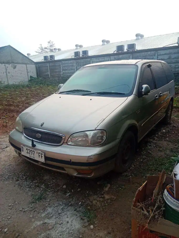 Kia Carnival 2001 Bensin