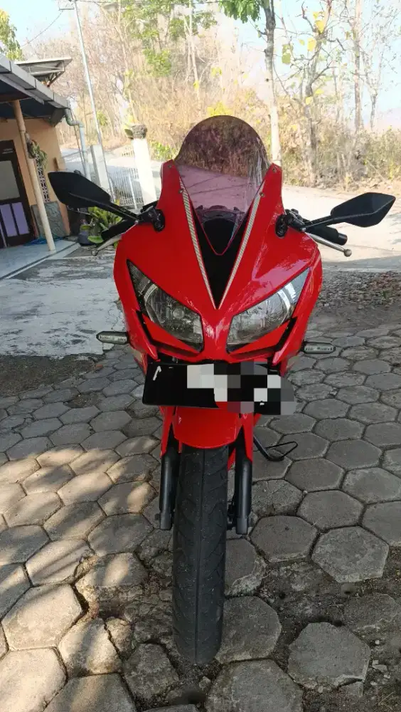 Honda CBR Merah Tahun 2015