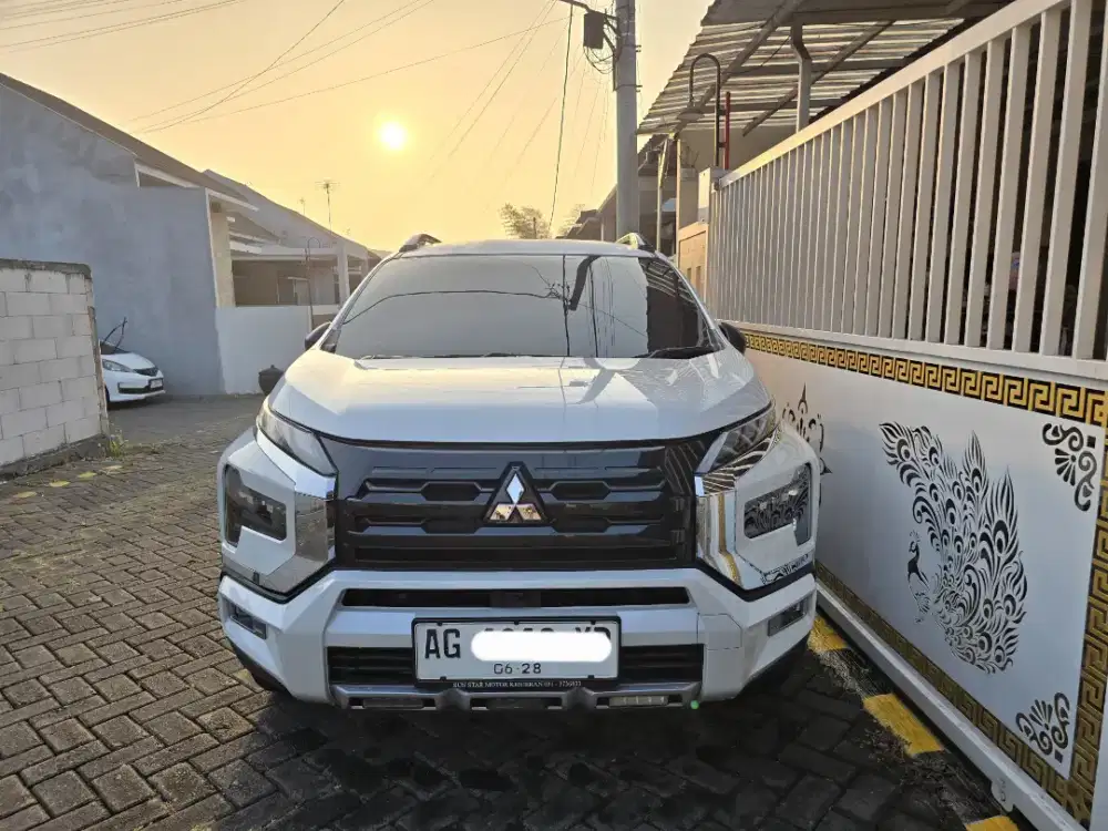 XPANDER CROSS PREMIUM PACKAGE 2022 AKHIR – MATIC CVT