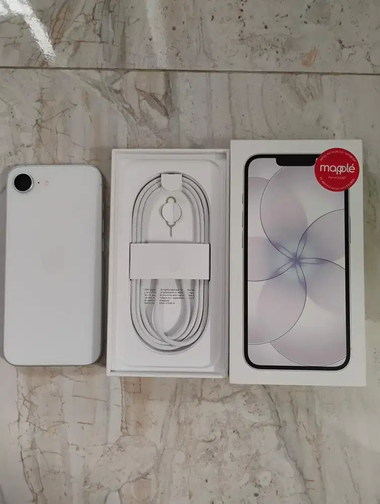 Iphone  17e, White, 256GB