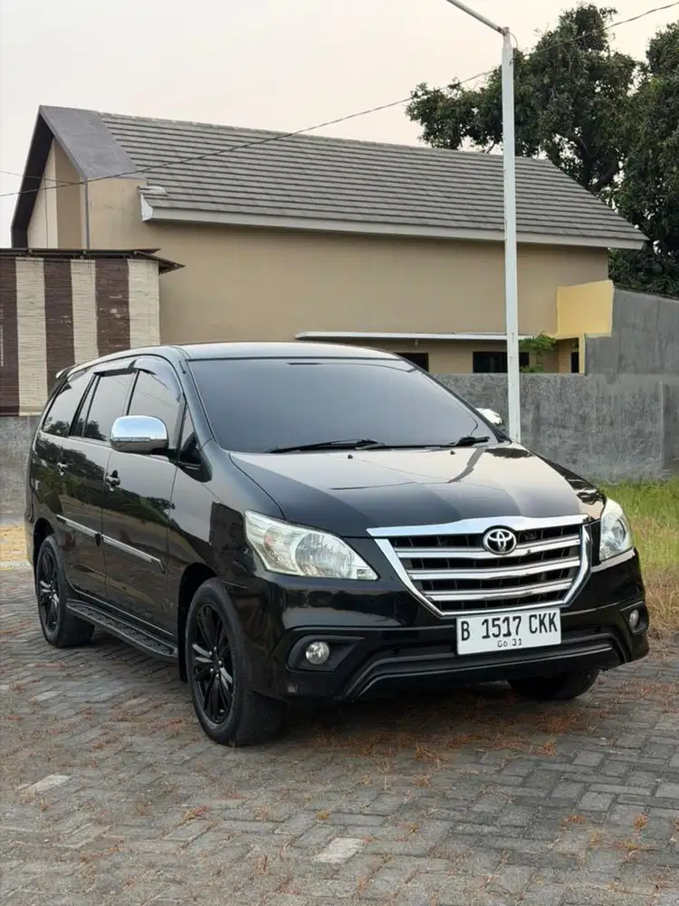 Innova G Diesel Matic 2014