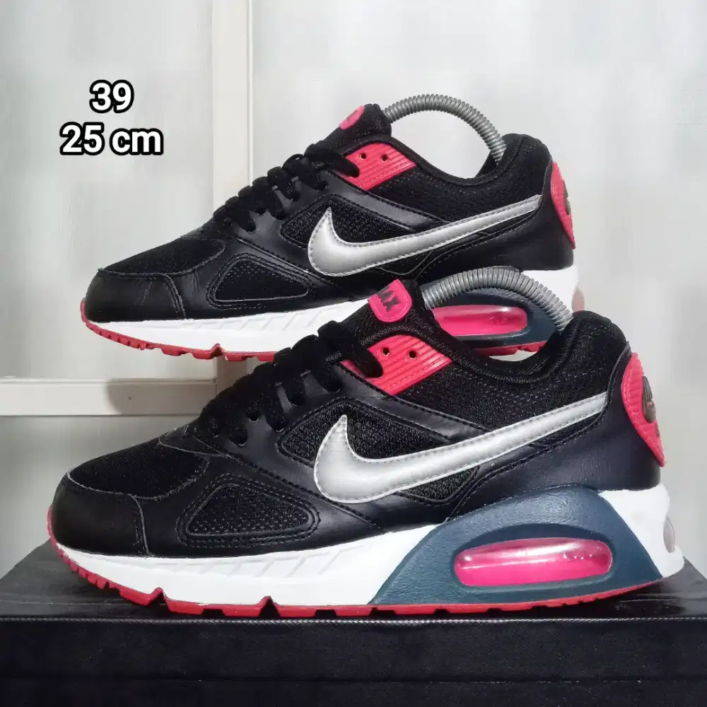 Nike Airmax IVO Kulit