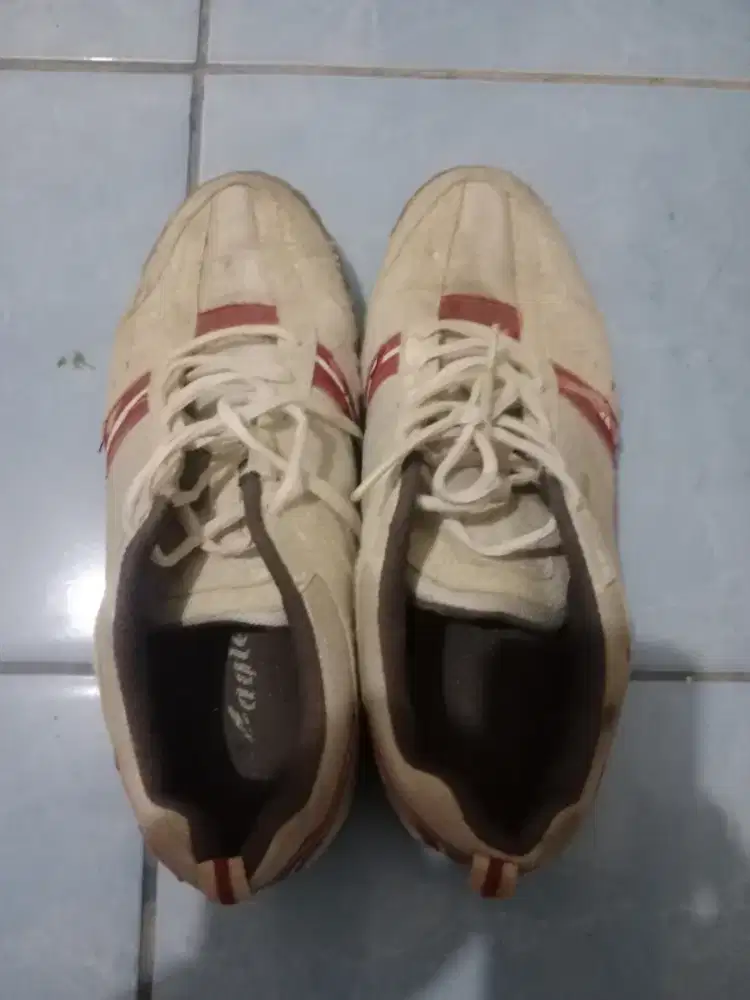 sepatu bekas uk 43