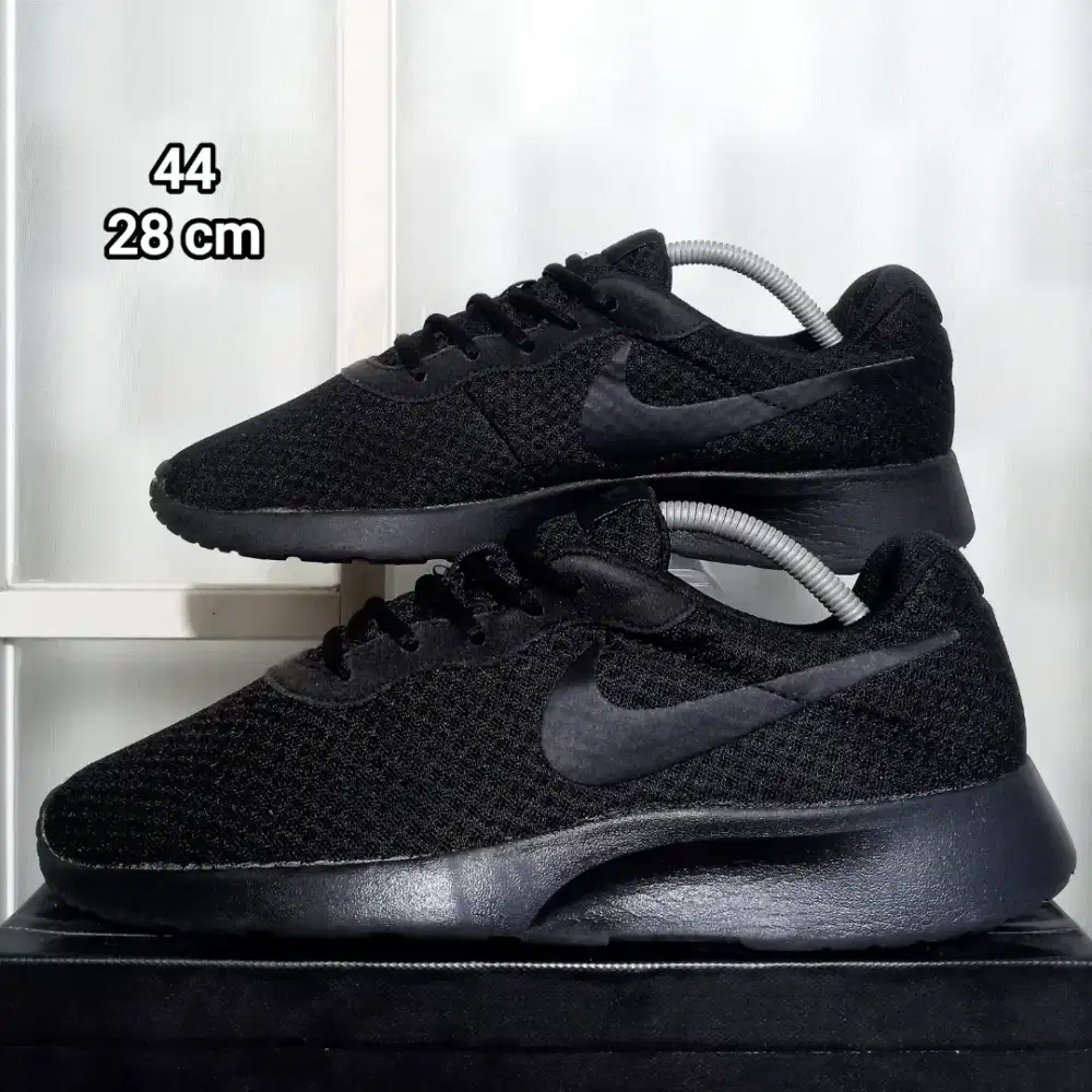 Nike Tanjun Running Triple Black