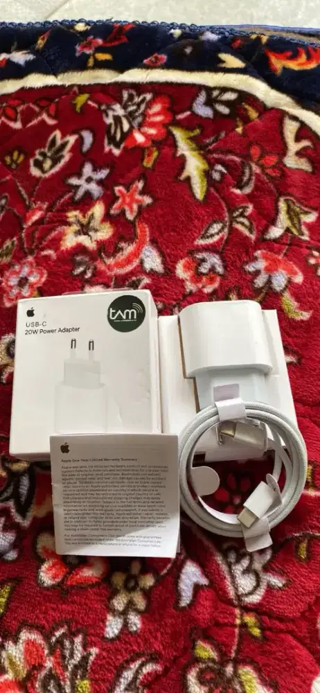 Charger iPhone original 20W C to C
