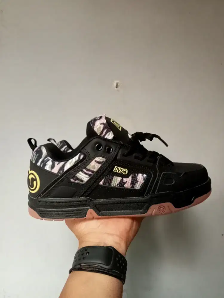 jual sepatu skate DVS comanche black jungle camo