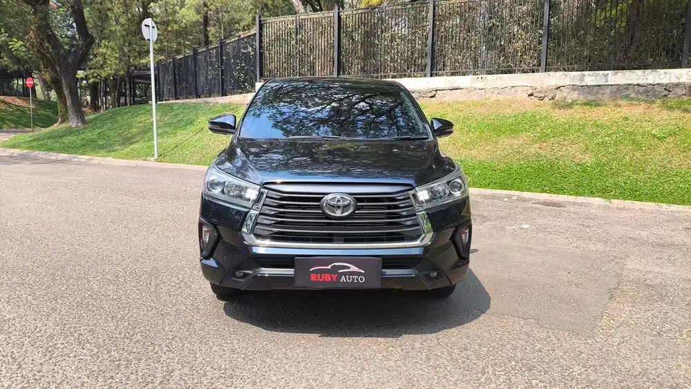 Toyota Innova reborn 2.4 V Diesel 2022 Low KM