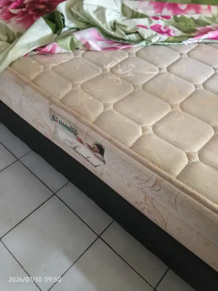 Tempat tidur kasur guhdo