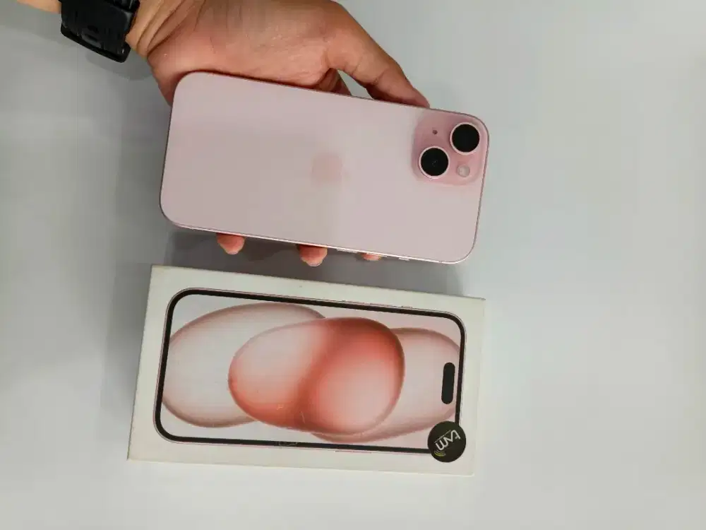iPhone 15 128 resmi pink