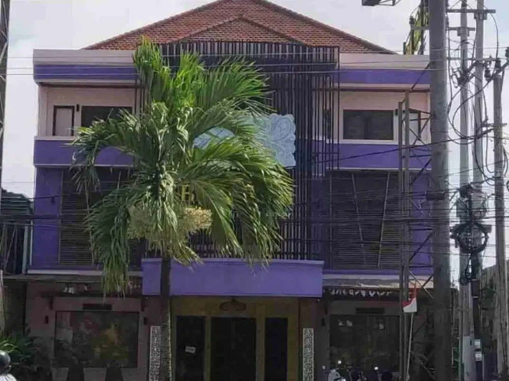 jual gedung 3 lantai lebar 16 m di jln utama Sunsetroad Kita denpasar Bali