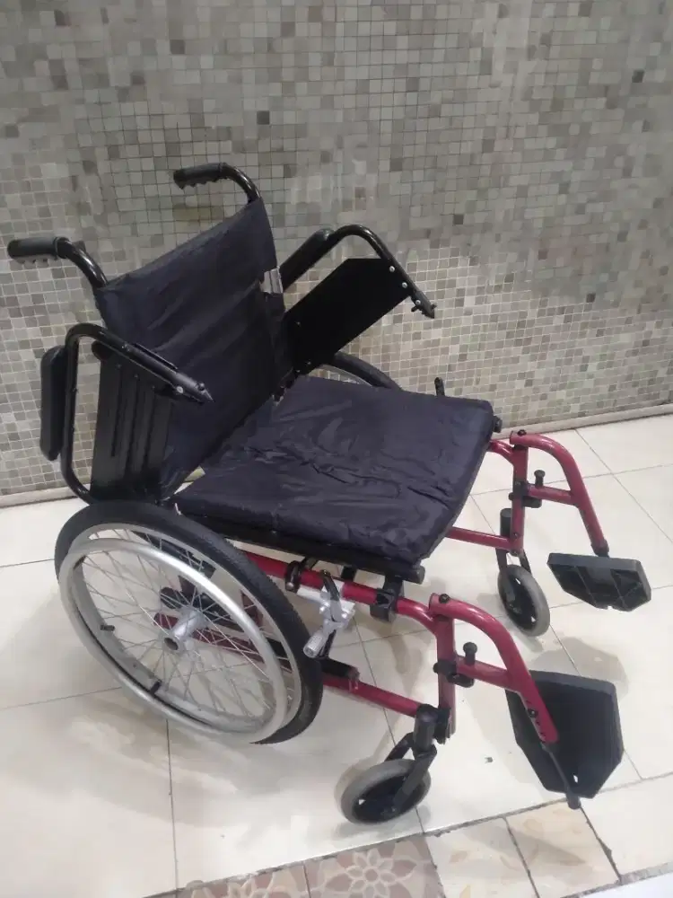 kursi roda alminium anti karat