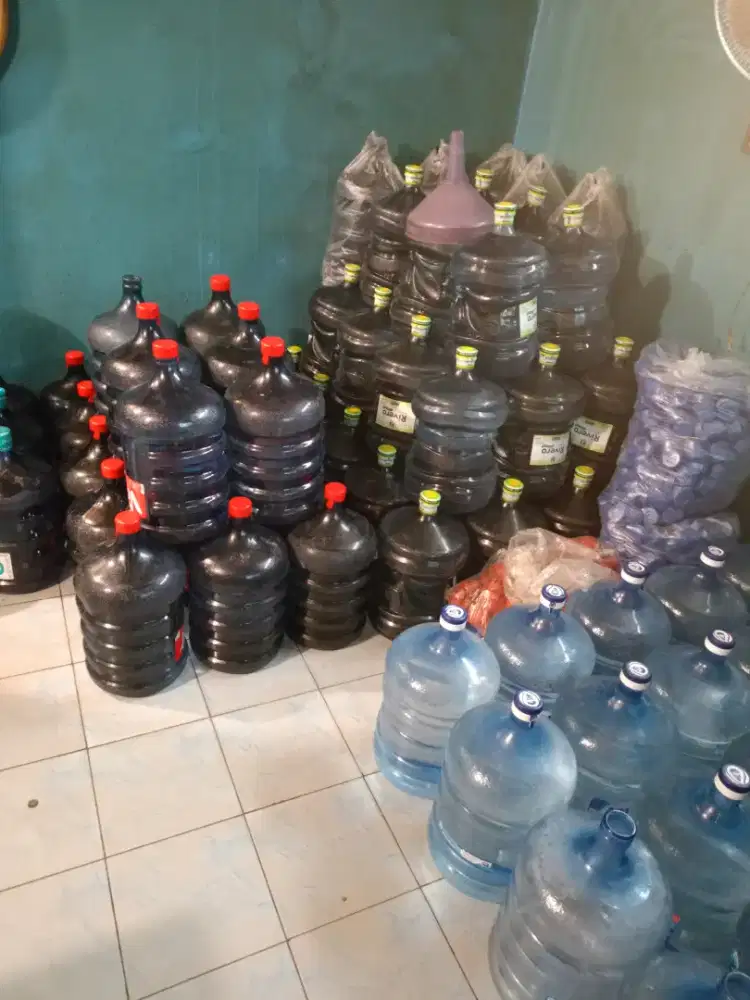 Dibutuhkan buat toko isi ulang air minum