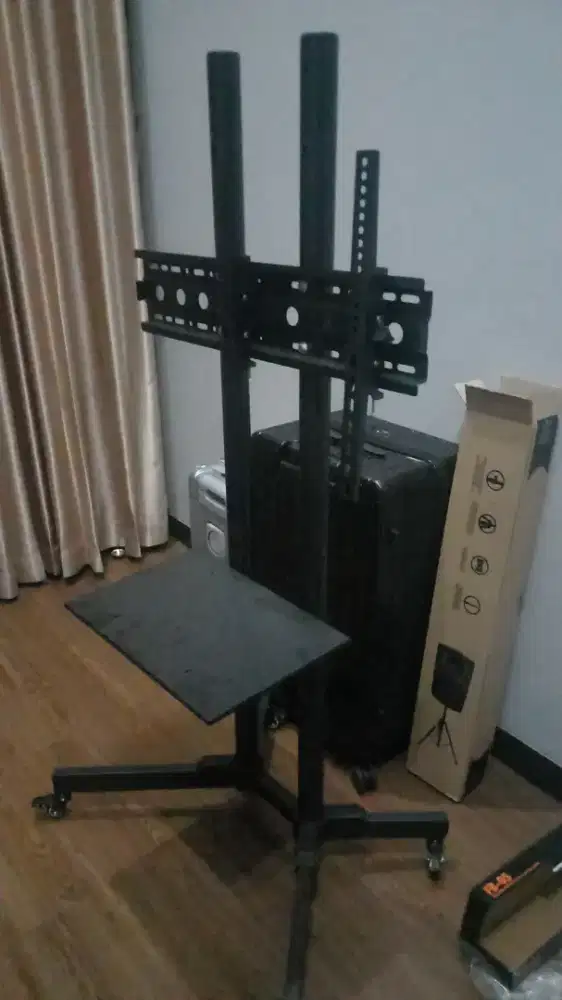 Standing Bracket tv 32 -80