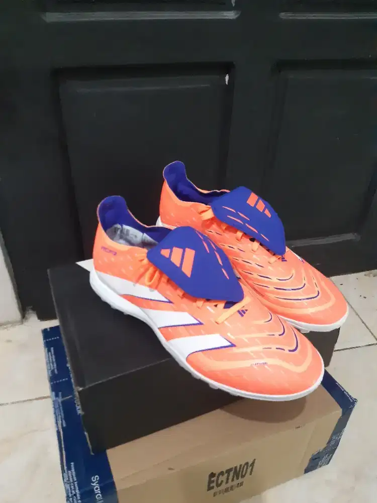 Dijual Sepatu bola adidas predator league turf ukuran 43⅓