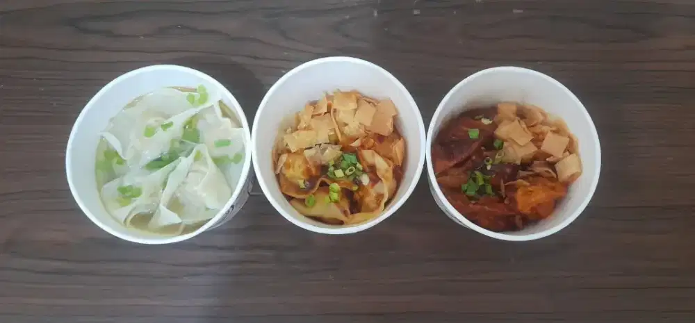 Penjaga booth makanan ringan