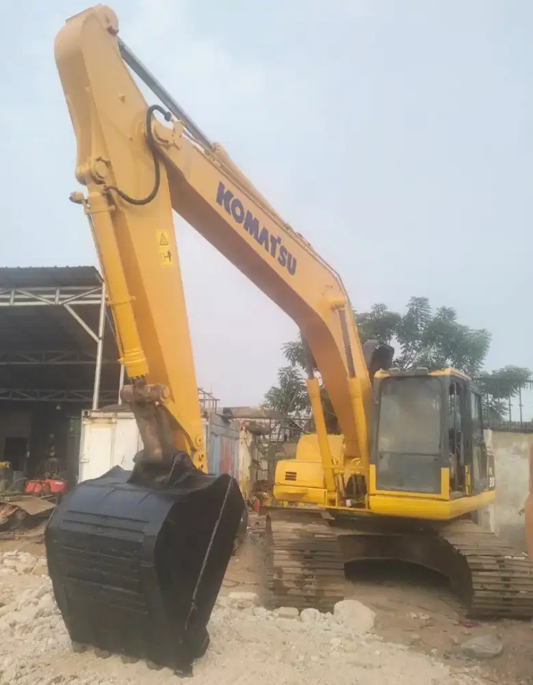 Jual Excavator Komatsu PC200-8 2012