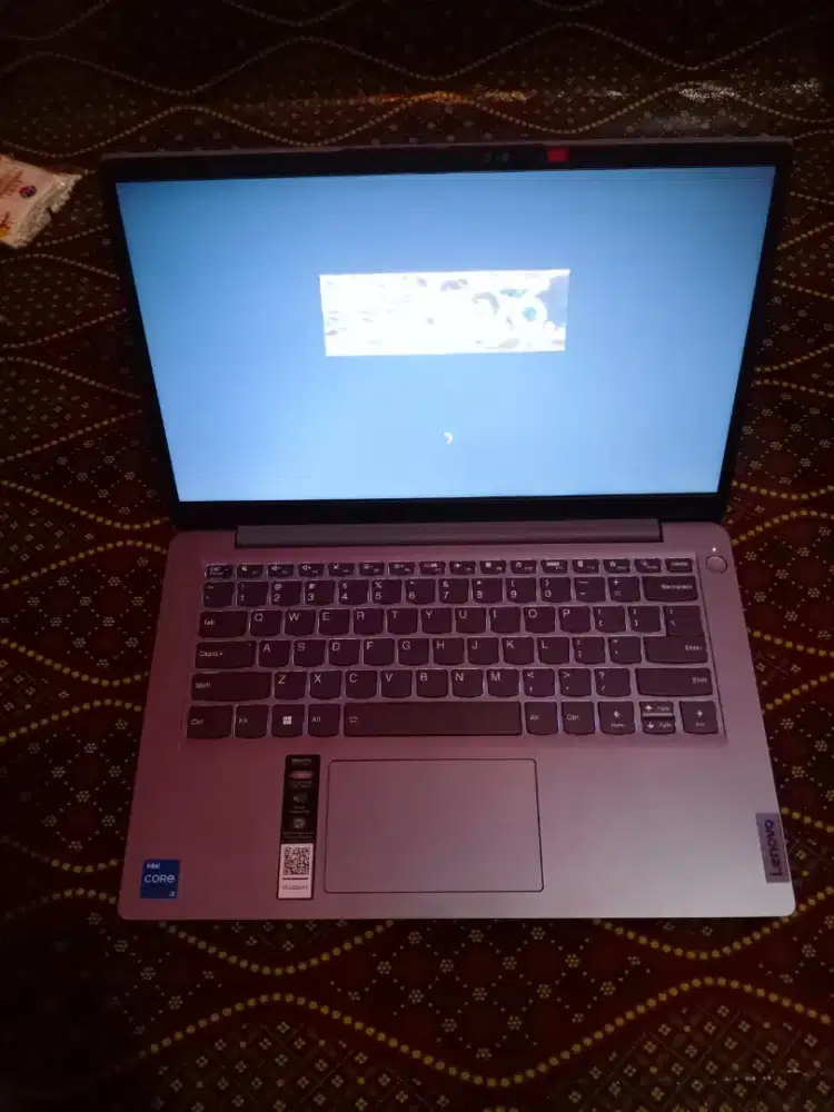 LAPTOP LENOVO SEPERTI BARU