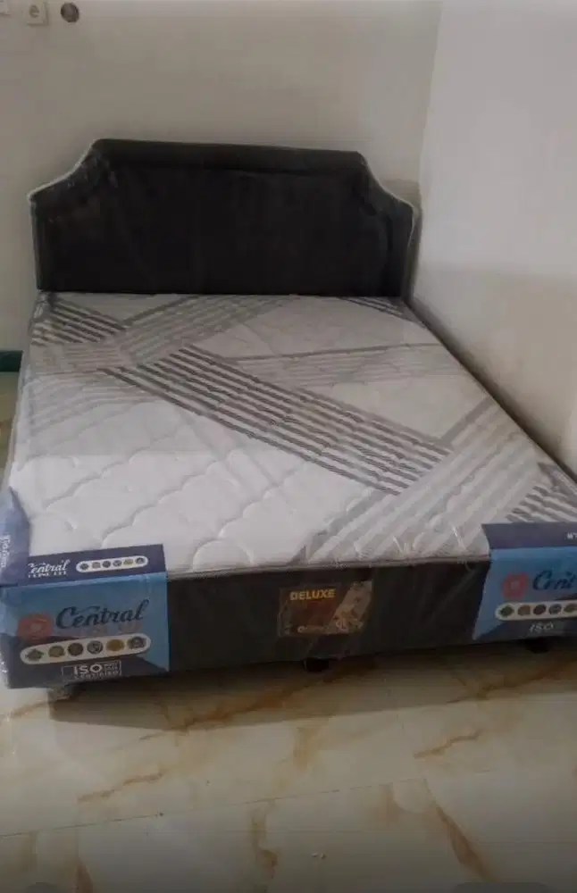 Cari jaga kos  pria tdk nikah tdk  tatoan usia max 26 tahun