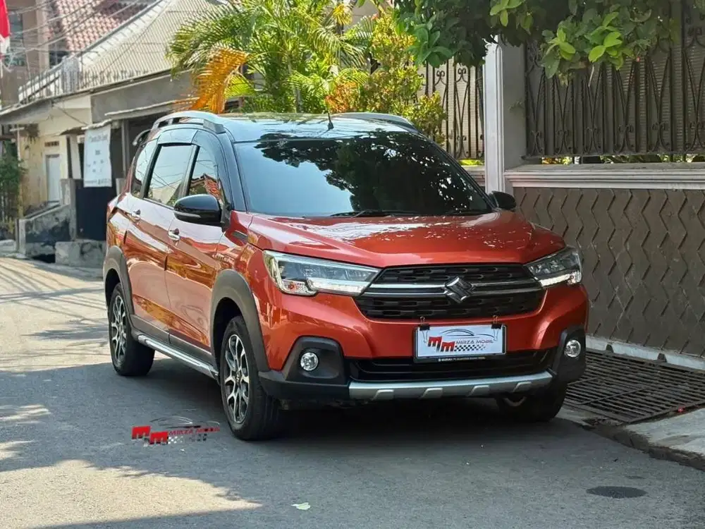 Suzuki XL7 Alpha 1.5 AT 2021 Orange Metalik
