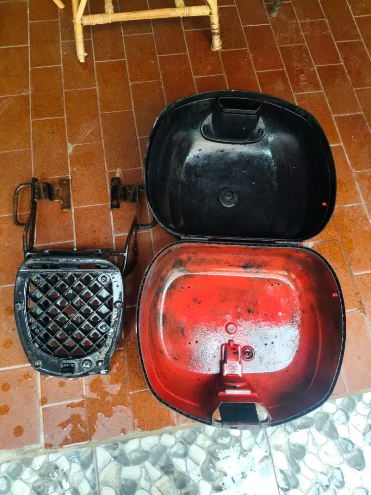 Box Givi + bracket tiger rev\2000