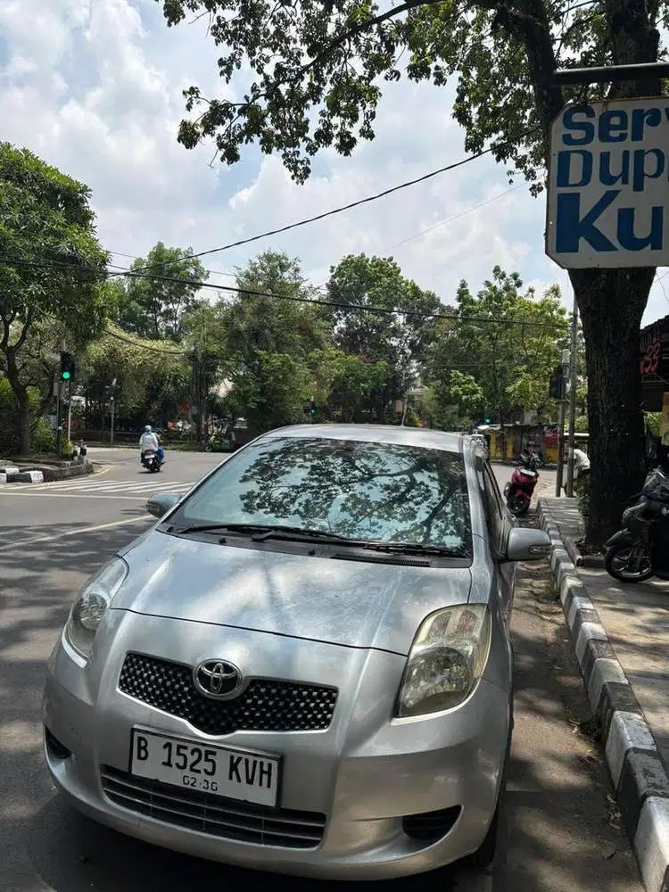 Toyota Yaris 2010 Bensin