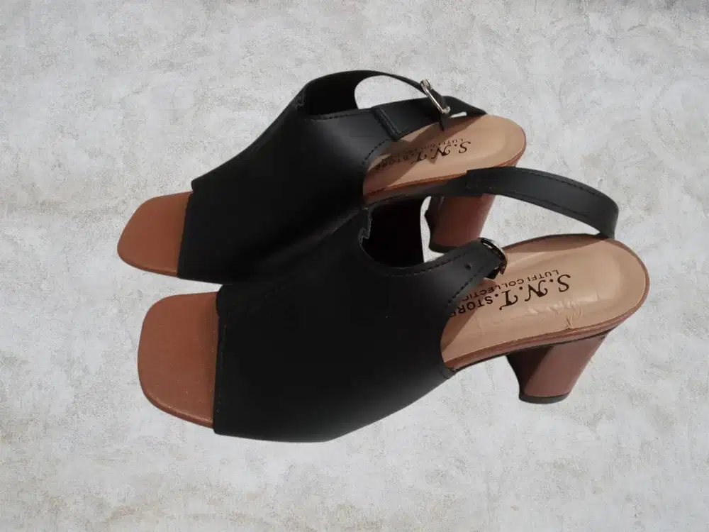 SEPATU HEELS WANITA SIZE 39 – BARU, STYLISH & ELEGAN