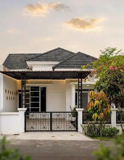 Rumah Mewah Dijual Cepat Dalam Perumahan Vila Dago Pamulang.