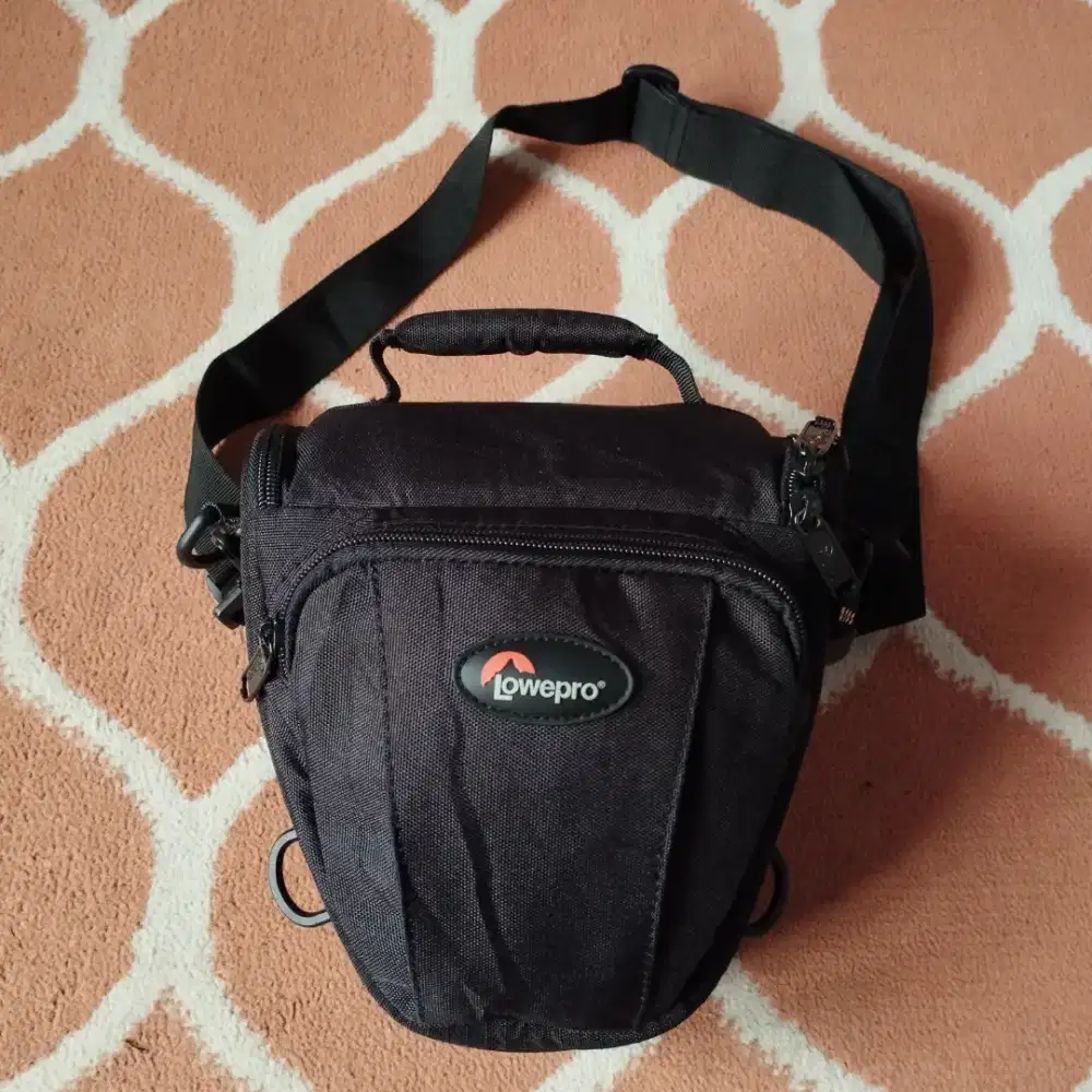 Tas Hitam Lowepr0 TLZ 1