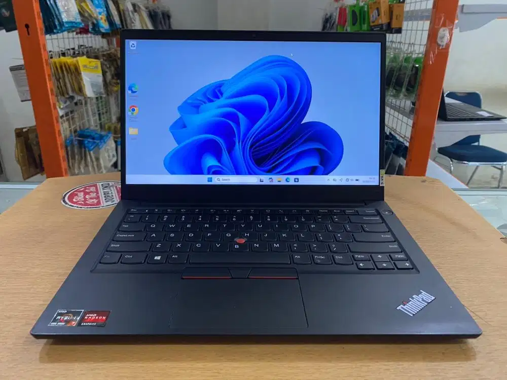 Lenovo ThinkPad E14 G2 Amd Ryzen 7 4700U Ram 16GB SSD 256GB Slim Mulus