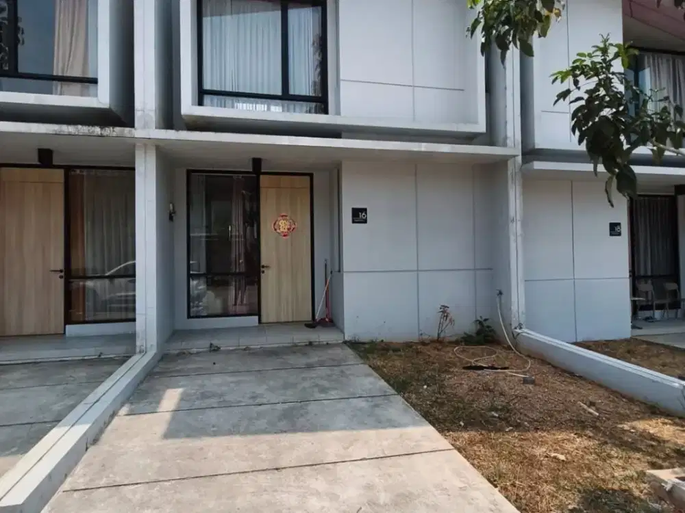 Disewakan rumah 2 lantai dalam kawasan KIIC Karawang barat