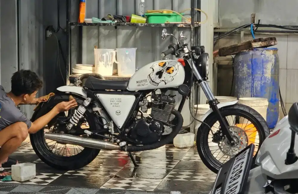 Motor kustom Skull and magic