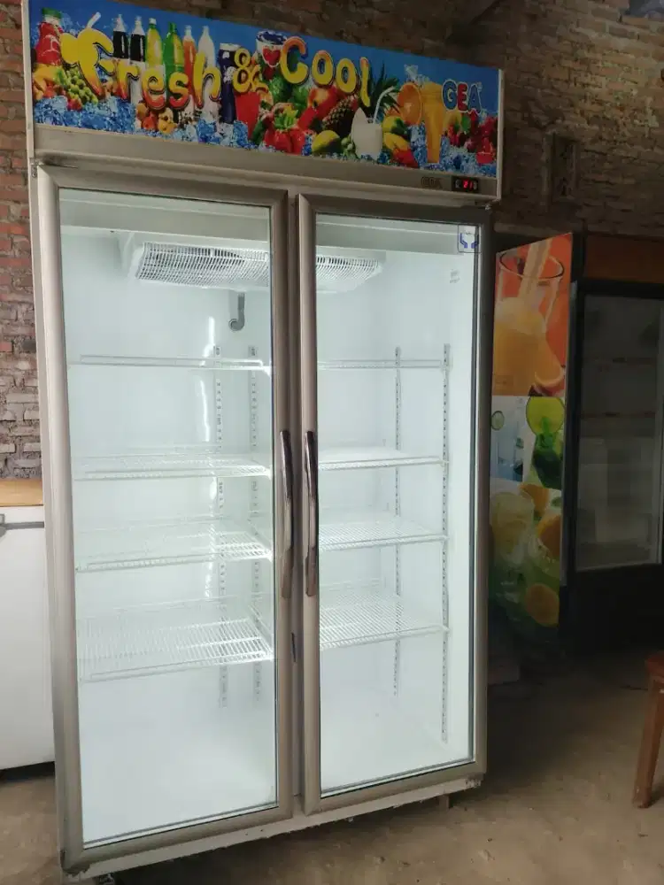 Showcase ciller 2 pintu