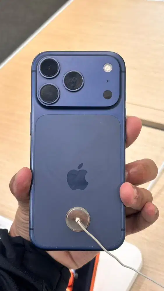 iPhone 17 Pro Deep Blue 256 ( CICILAN TANPA DP )